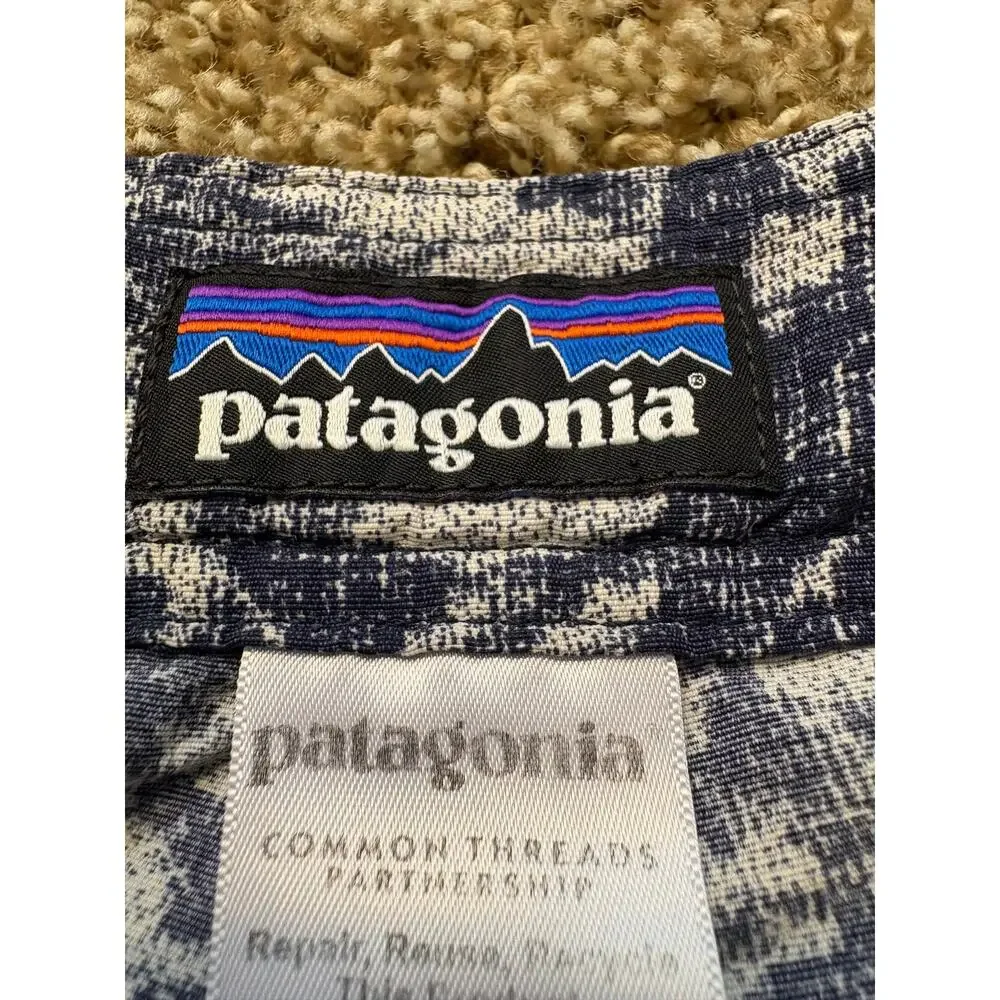 Patagonia Floral Pattern Nylon Board Shorts w/ Drawstring Mens Size 36